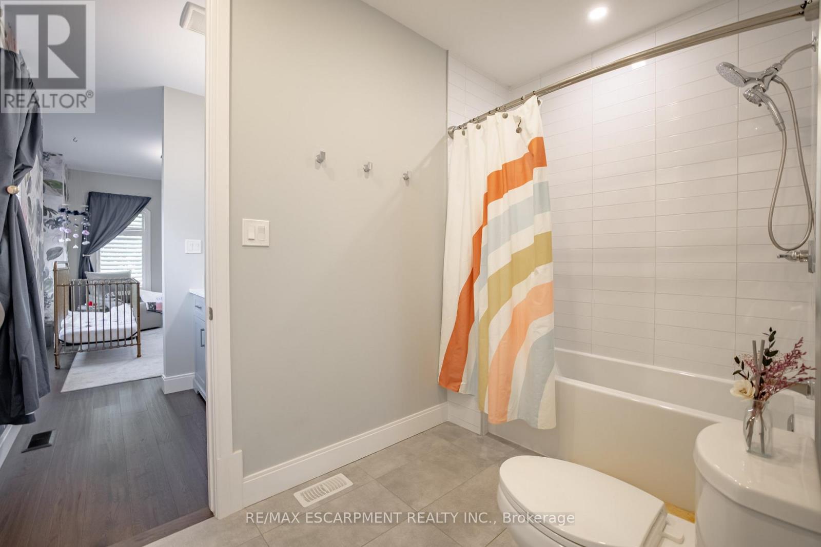 Photo 23 of 4 Lockman Drive, Hamilton ON
