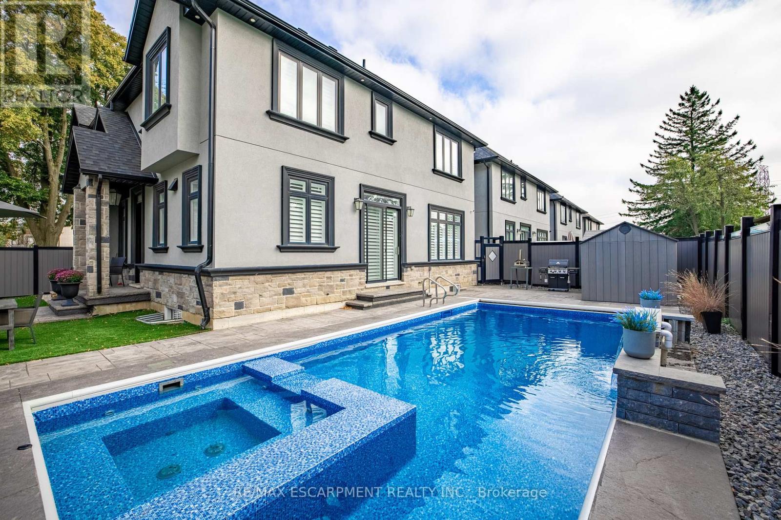 Photo 38 of 4 Lockman Drive, Hamilton ON