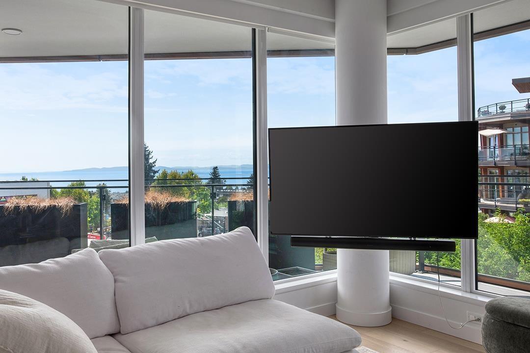 406 1439 GEORGE STREET, White Rock