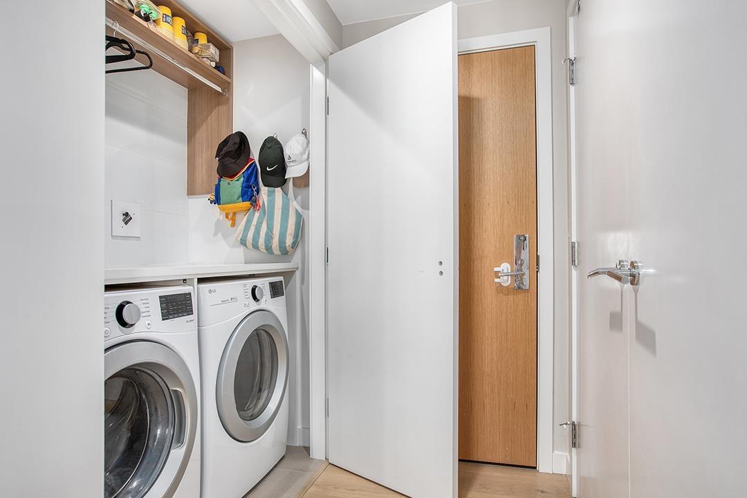 406 1439 GEORGE STREET, White Rock