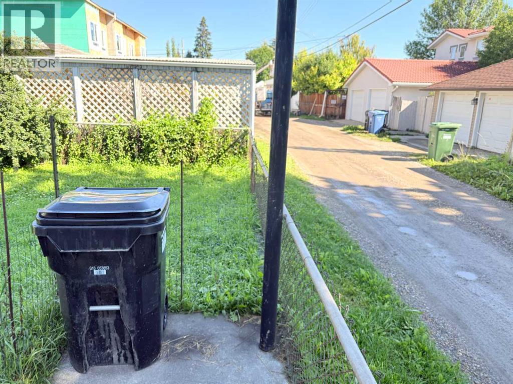 Photo 18 of 920 Renfrew Drive Ne, Calgary AB