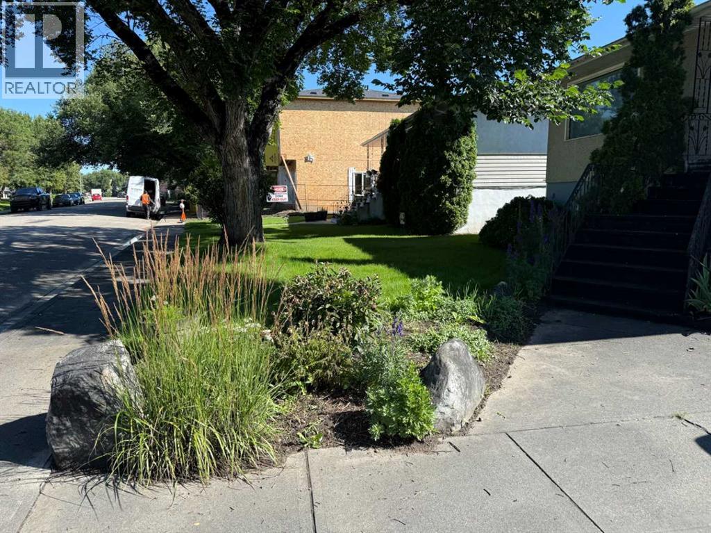 Photo 19 of 920 Renfrew Drive Ne, Calgary AB