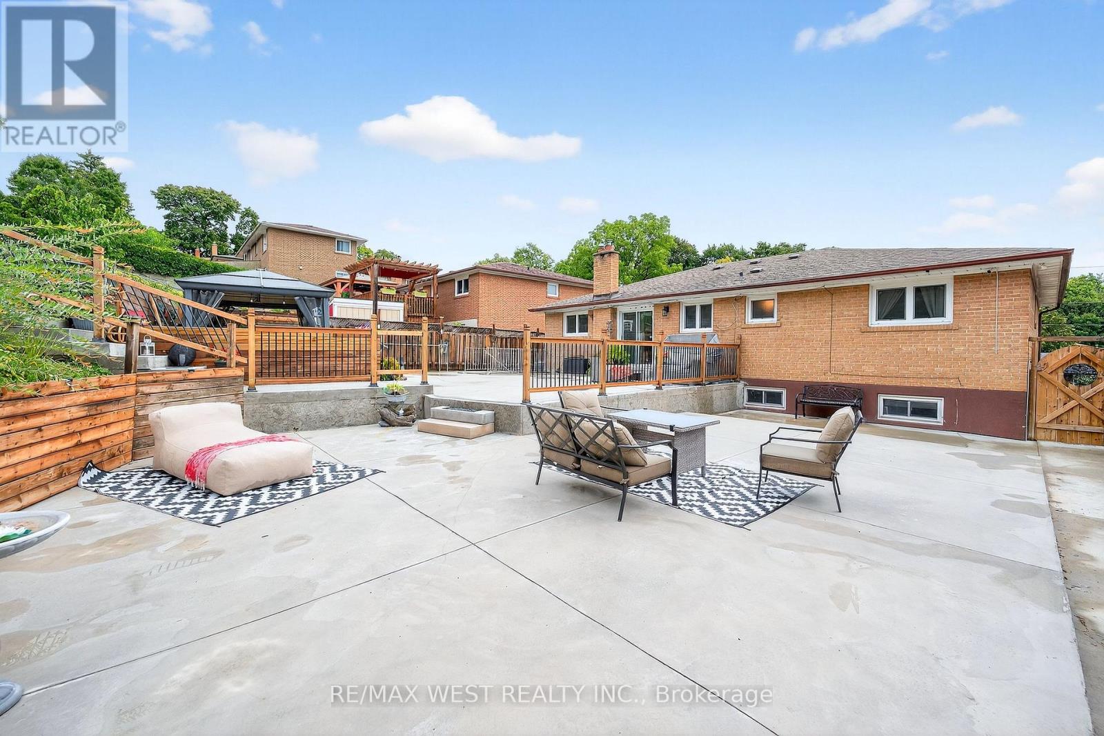 Photo 29 of 54 Barker Avenue, Toronto ON