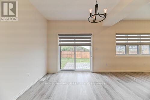 Photo 12 of 3902 Auckland Avenue W, London South ON