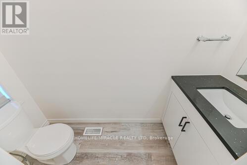 Photo 20 of 3902 Auckland Avenue W, London South ON