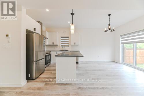 Photo 21 of 3902 Auckland Avenue W, London South ON