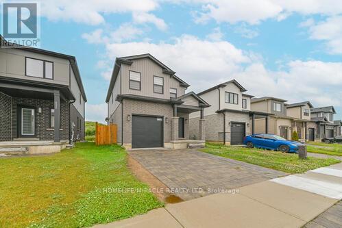 Photo 2 of 3902 Auckland Avenue W, London South ON
