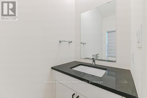 Photo 24 of 3902 Auckland Avenue W, London South ON