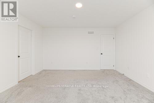 Photo 27 of 3902 Auckland Avenue W, London South ON