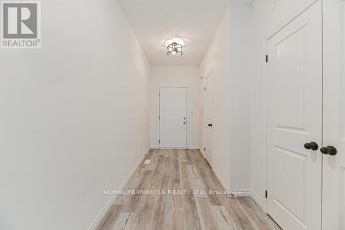 Photo 9 of 3902 Auckland Avenue W, London South ON