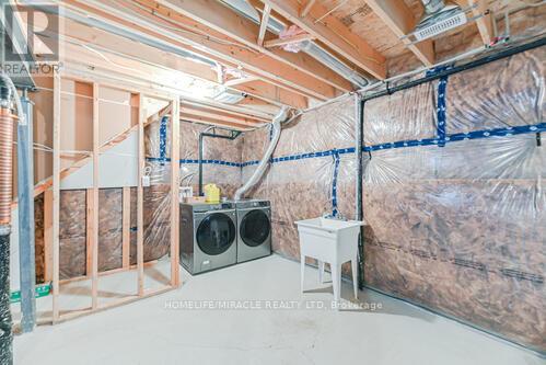 Photo 35 of 3902 Auckland Avenue W, London South ON