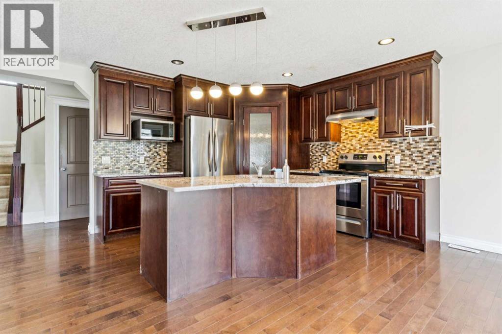 Photo 9 of 1005 Panorama Hills Drive Nw, Calgary AB