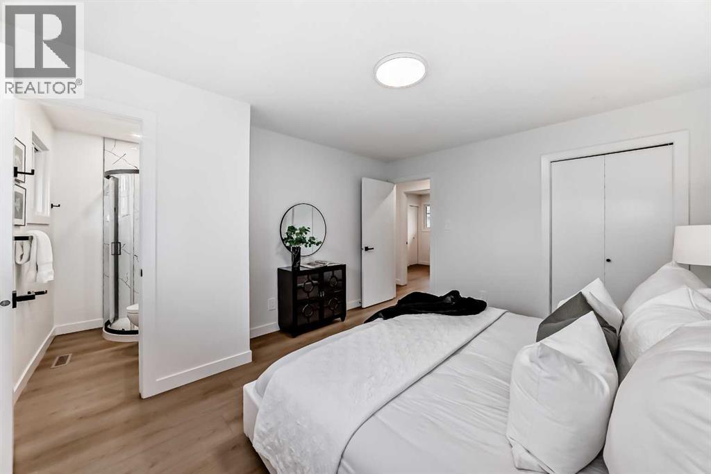 Photo 21 of 636 Cedarille Way Sw, Calgary AB
