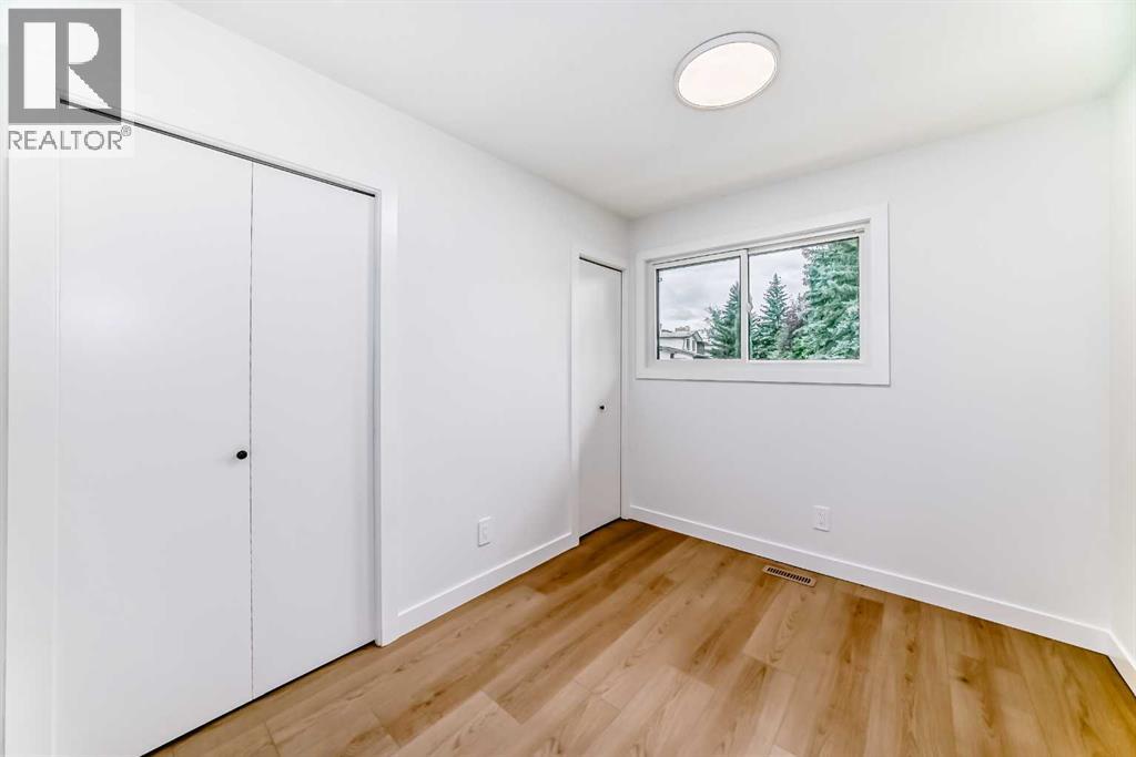 Photo 24 of 636 Cedarille Way Sw, Calgary AB