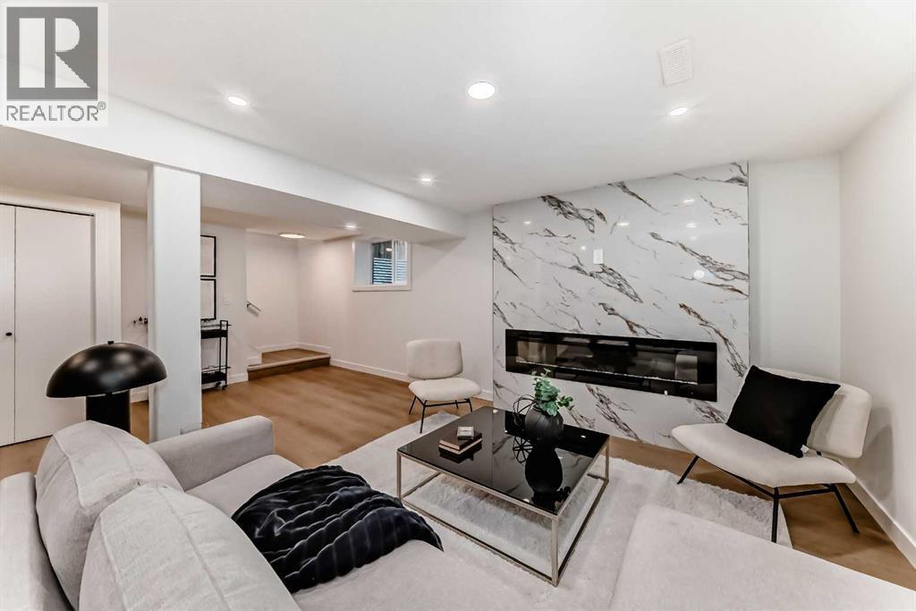 Photo 32 of 636 Cedarille Way Sw, Calgary AB