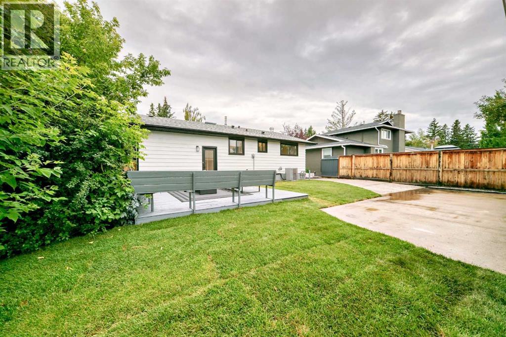 Photo 41 of 636 Cedarille Way Sw, Calgary AB