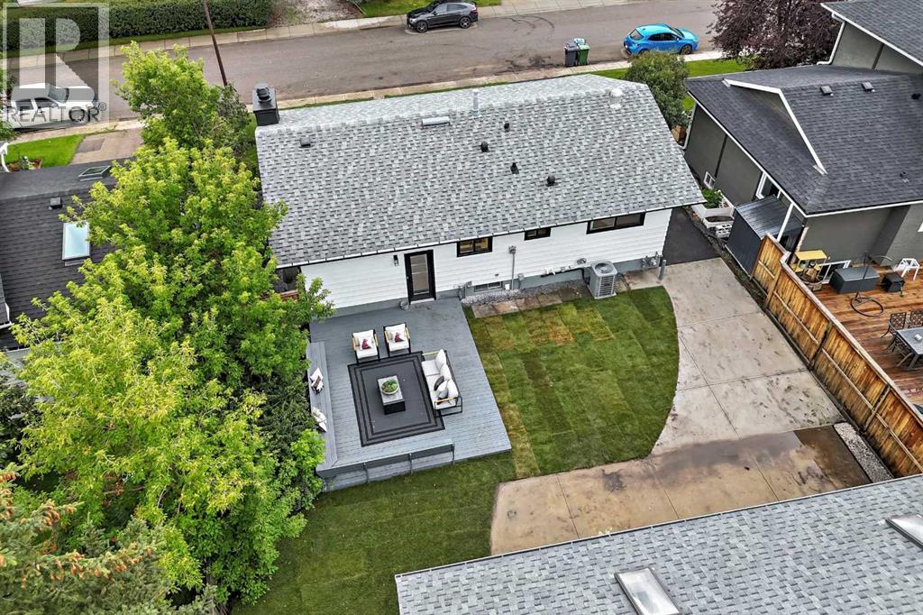 Photo 44 of 636 Cedarille Way Sw, Calgary AB