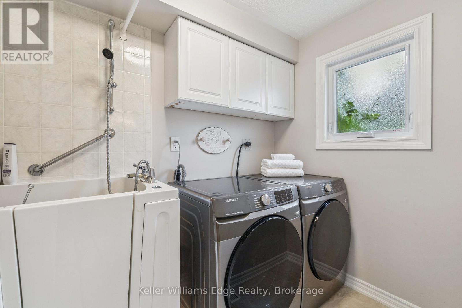 Photo 17 of 1121 Manor Road, Oakville ON