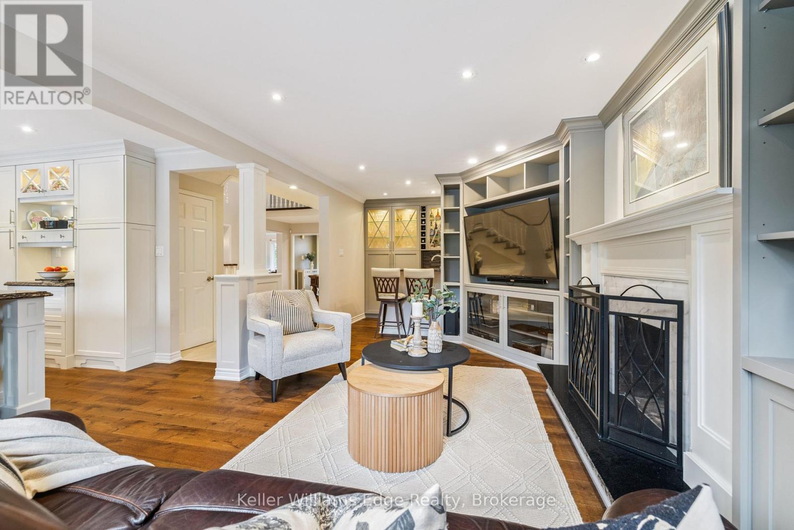 Photo 15 of 1121 Manor Road, Oakville ON