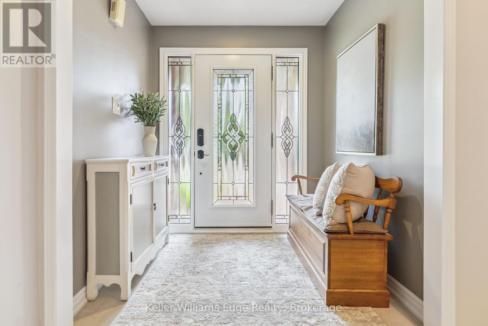 Photo 3 of 1121 Manor Road, Oakville ON
