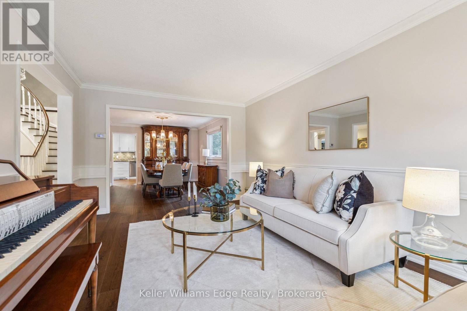 Photo 6 of 1121 Manor Road, Oakville ON