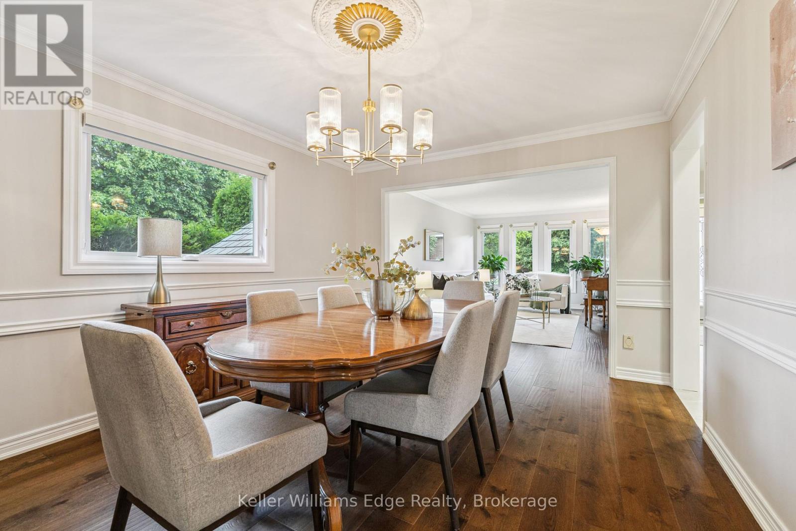 Photo 8 of 1121 Manor Road, Oakville ON