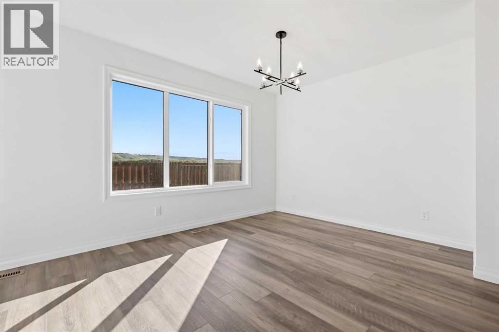 Photo 6 of 898 Wolf Willow Boulevard Se, Calgary AB