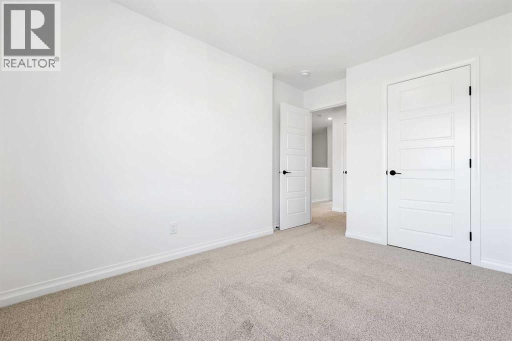Photo 12 of 898 Wolf Willow Boulevard Se, Calgary AB