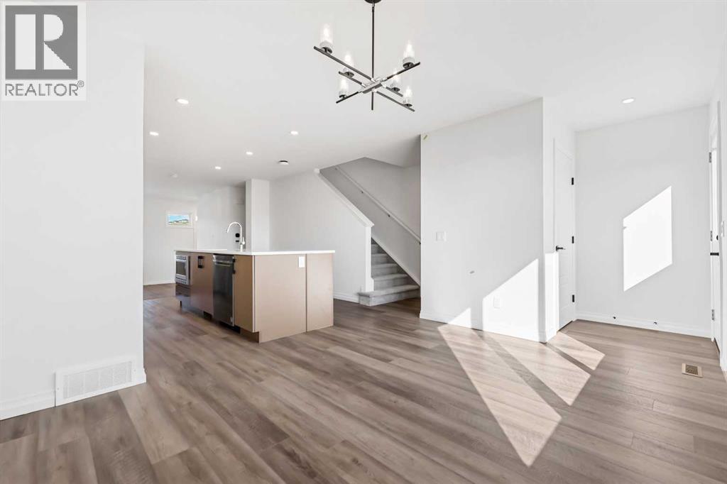 Photo 5 of 898 Wolf Willow Boulevard Se, Calgary AB