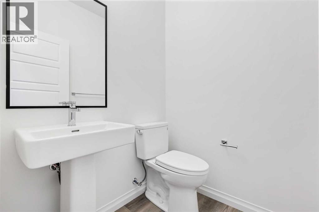 Photo 7 of 898 Wolf Willow Boulevard Se, Calgary AB