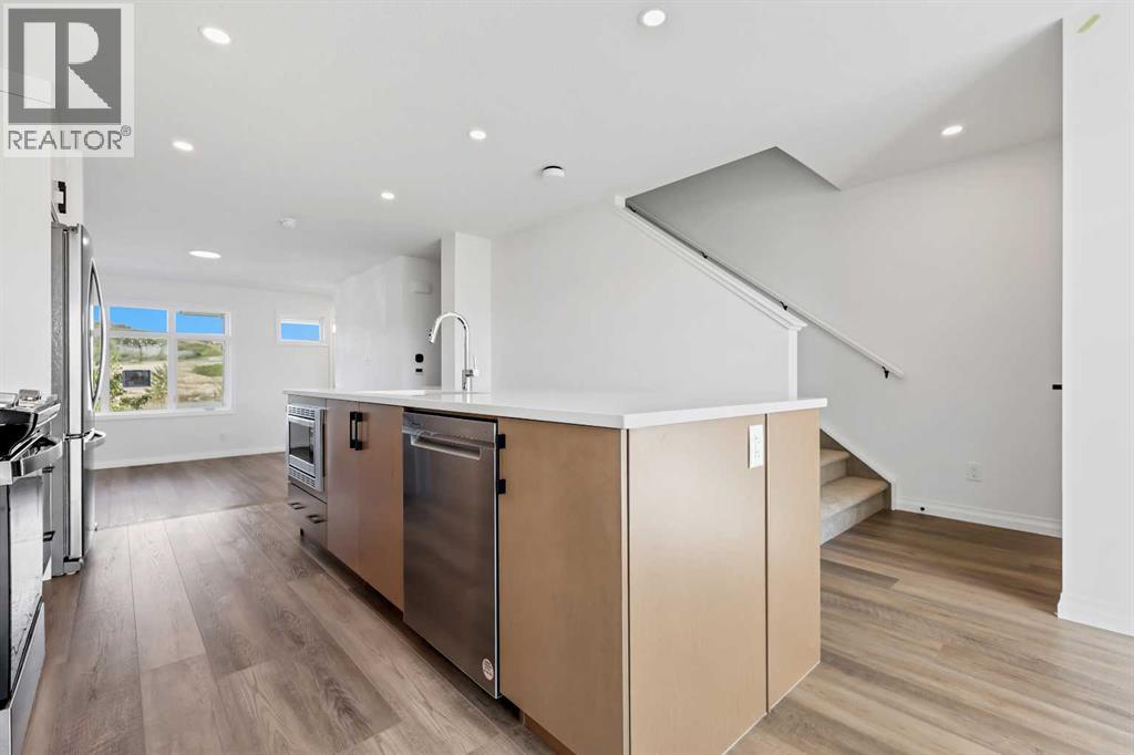 Photo 2 of 898 Wolf Willow Boulevard Se, Calgary AB
