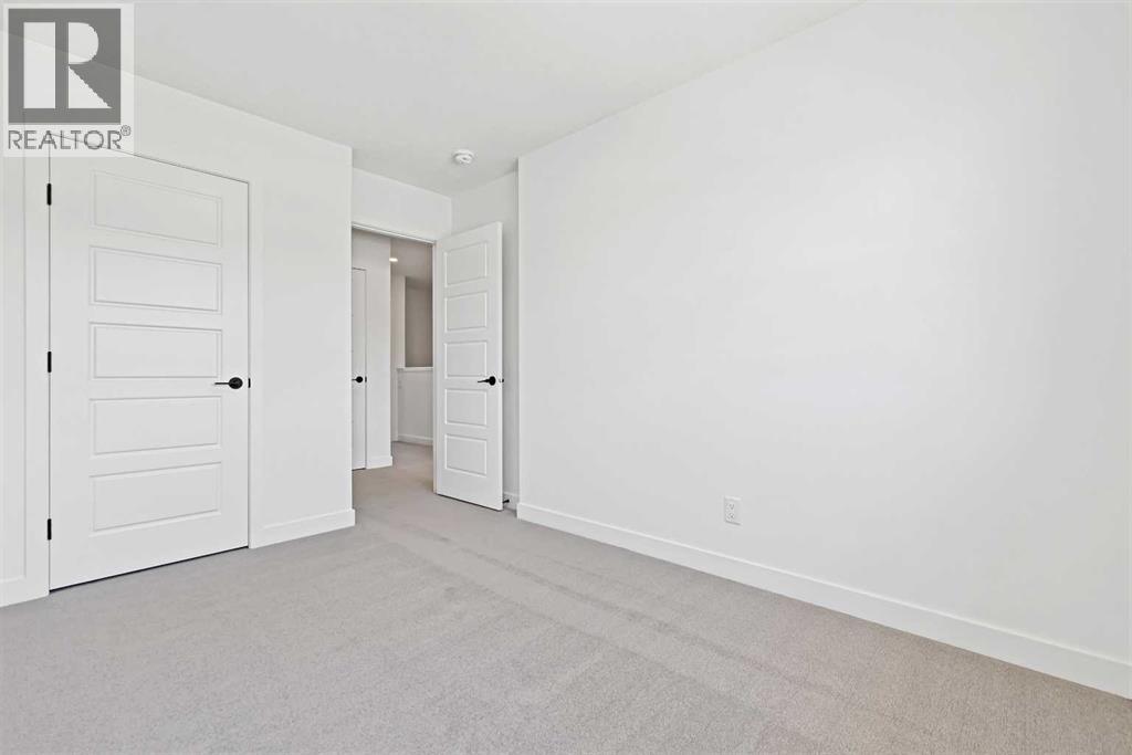 Photo 13 of 894 Wolf Willow Boulevard Se, Calgary AB