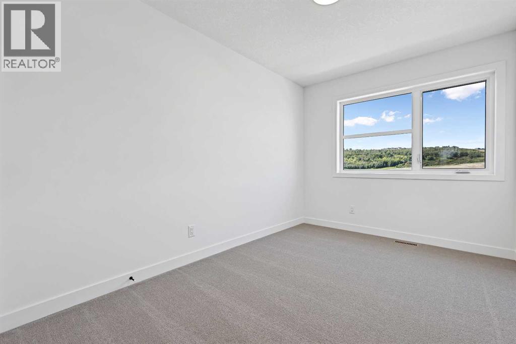 Photo 11 of 894 Wolf Willow Boulevard Se, Calgary AB