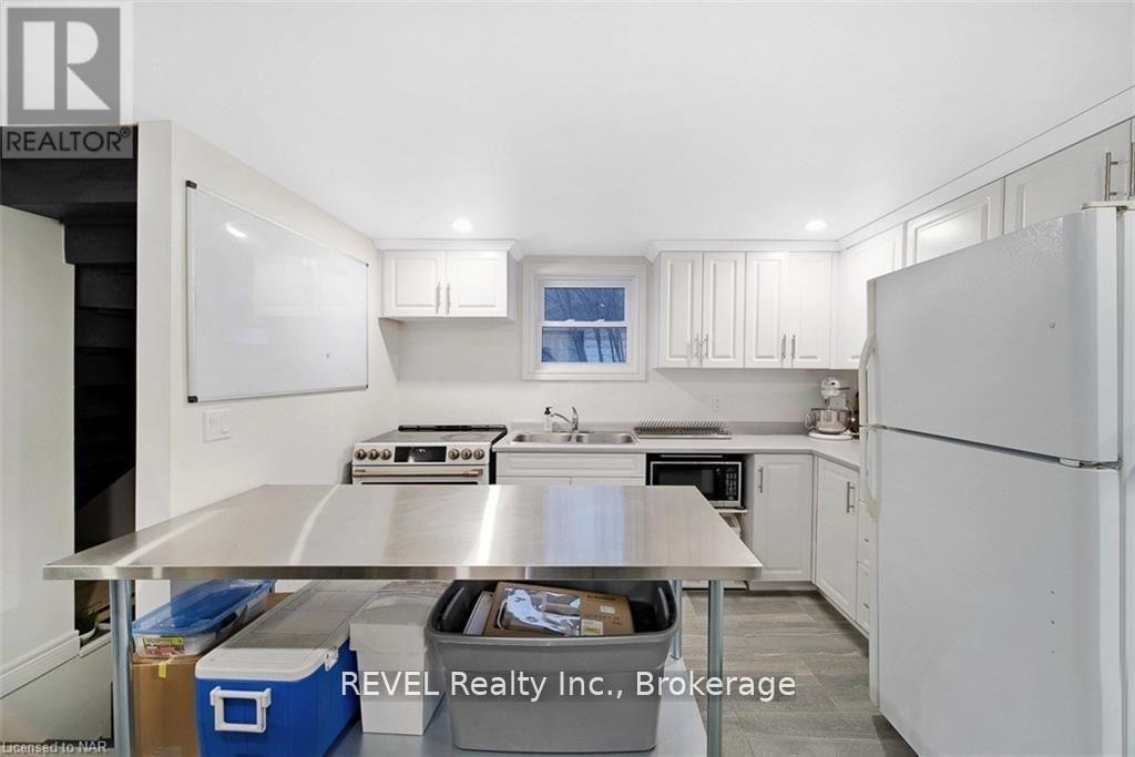 Photo 13 of Main 4102 Portage Road, Niagara Falls ON