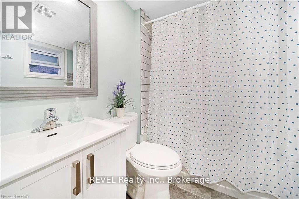 Photo 18 of Main 4102 Portage Road, Niagara Falls ON
