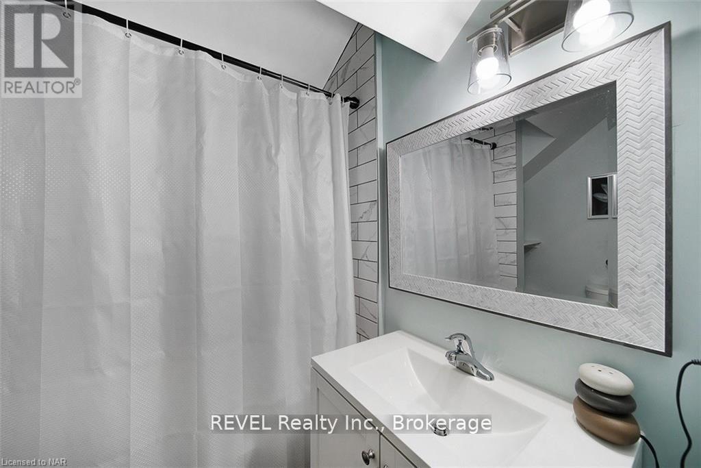Photo 19 of Main 4102 Portage Road, Niagara Falls ON