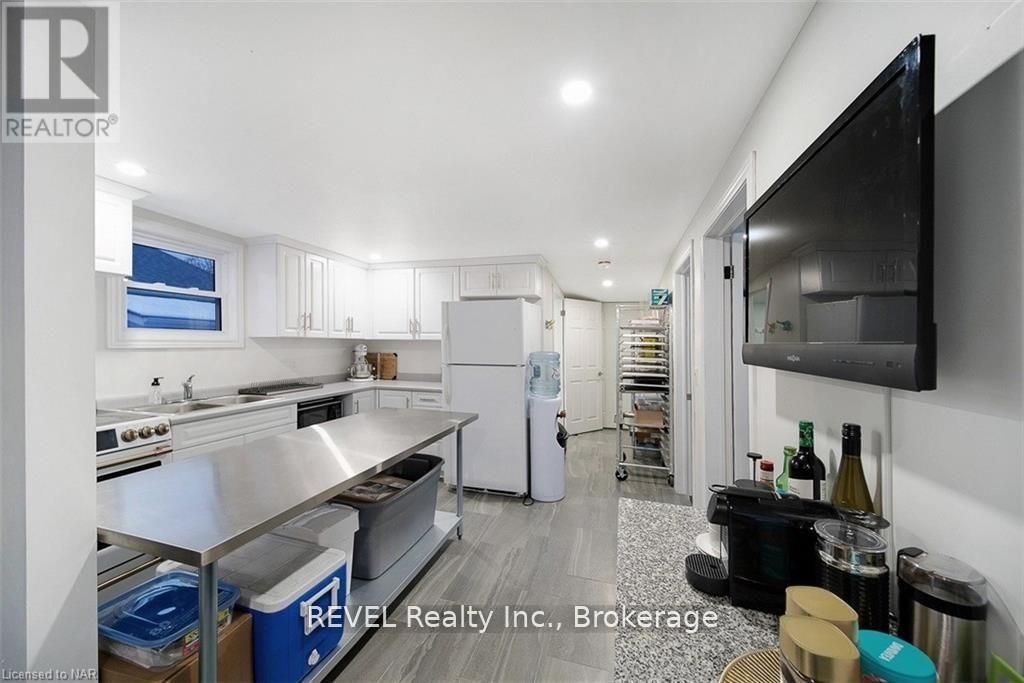 Photo 22 of Main 4102 Portage Road, Niagara Falls ON