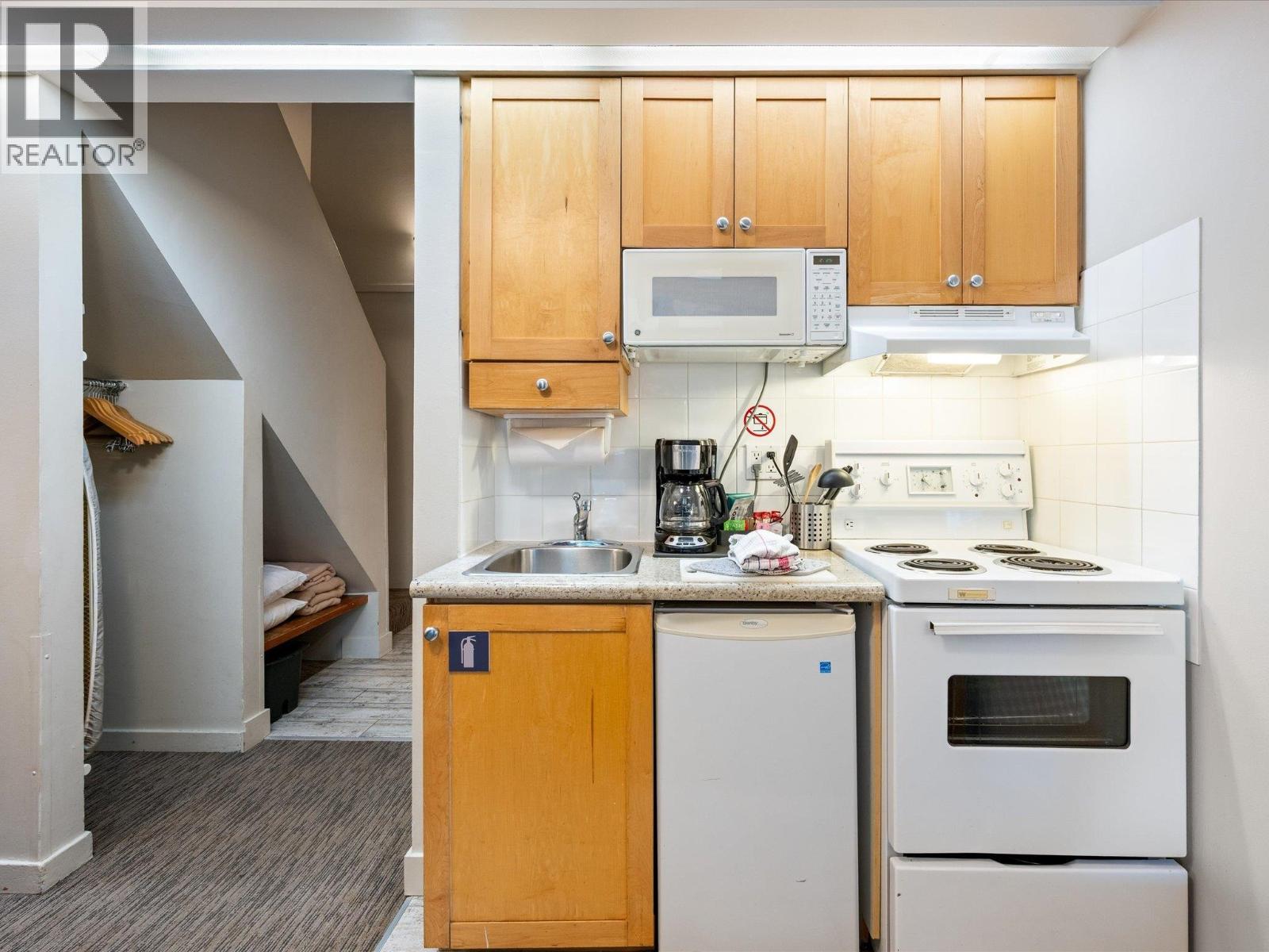306 4420 SUNDIAL PLACE, Whistler