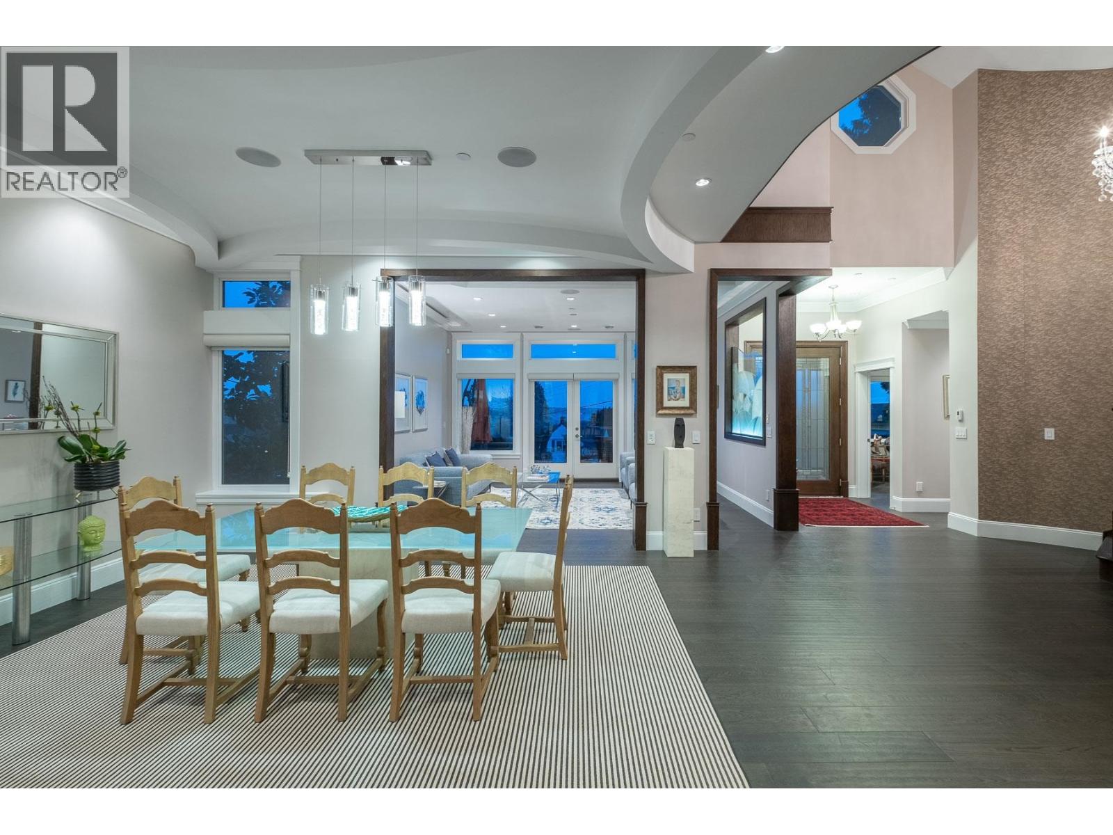 2567 LAWSON AVENUE, West Vancouver