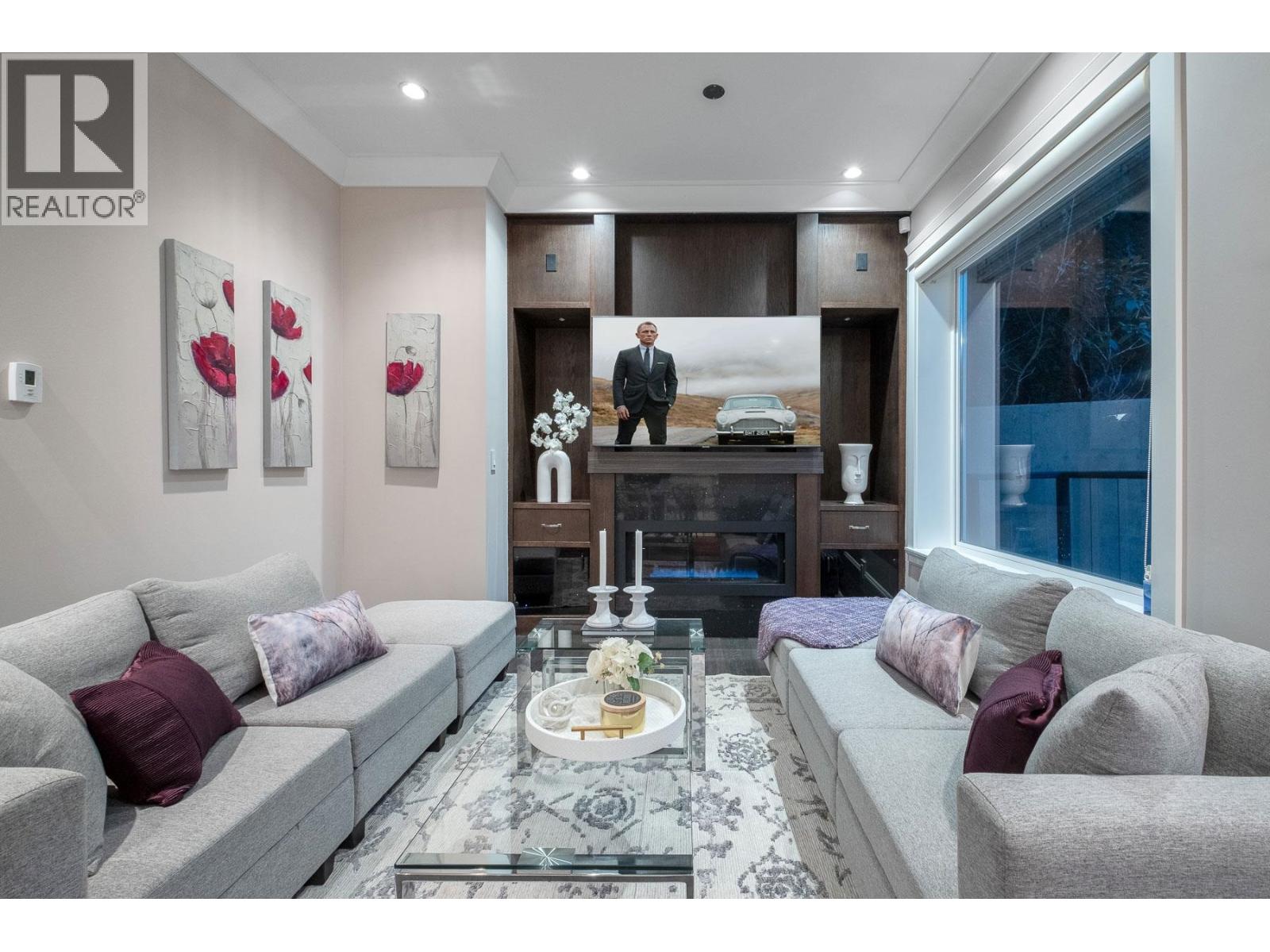 2567 LAWSON AVENUE, West Vancouver