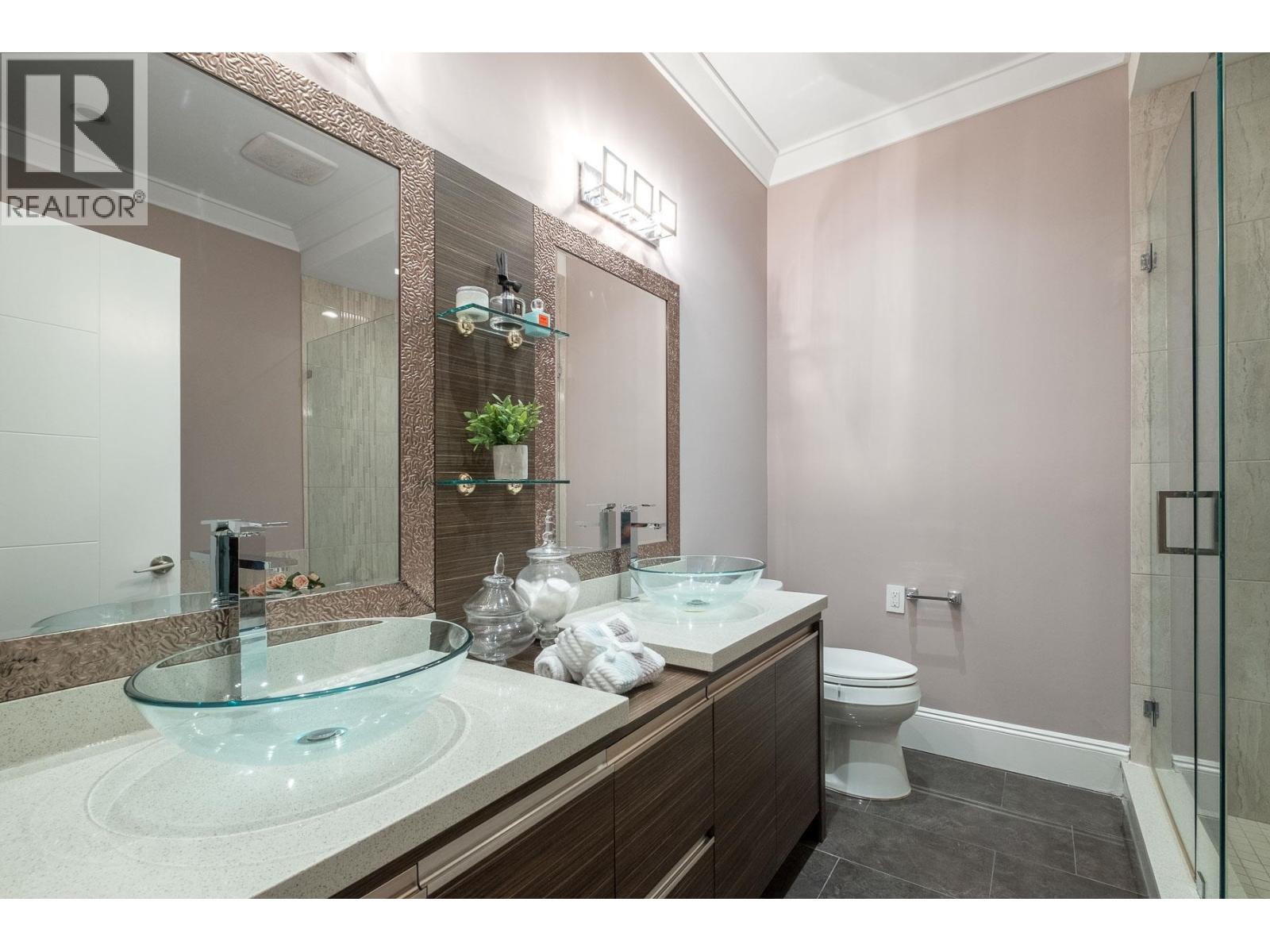 2567 LAWSON AVENUE, West Vancouver