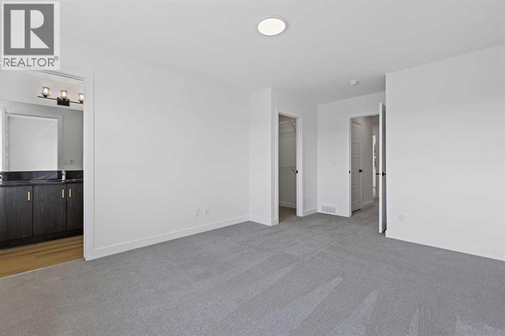 Photo 17 of 914 Wolf Willow Boulevard Se, Calgary AB