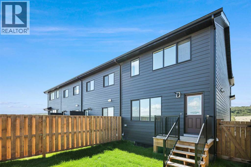 Photo 20 of 914 Wolf Willow Boulevard Se, Calgary AB
