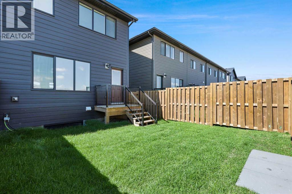 Photo 21 of 914 Wolf Willow Boulevard Se, Calgary AB