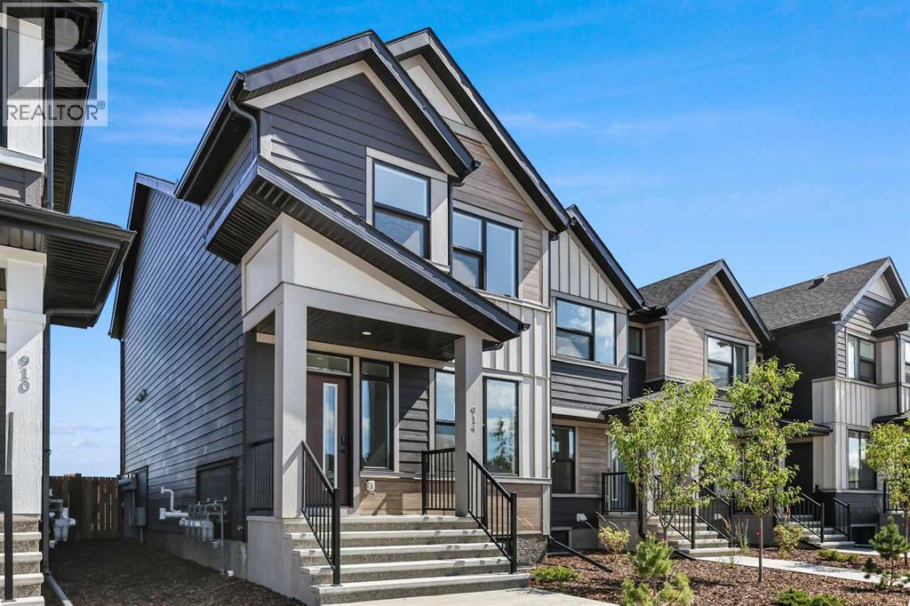 Photo 2 of 914 Wolf Willow Boulevard Se, Calgary AB