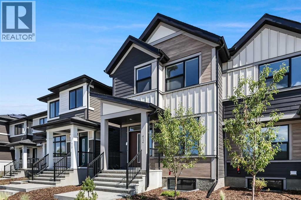 Photo 3 of 914 Wolf Willow Boulevard Se, Calgary AB