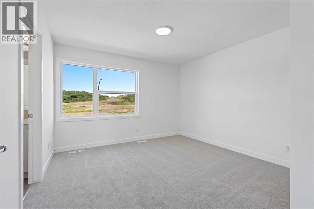 Photo 13 of 922 Wolf Willow Boulevard Se, Calgary AB