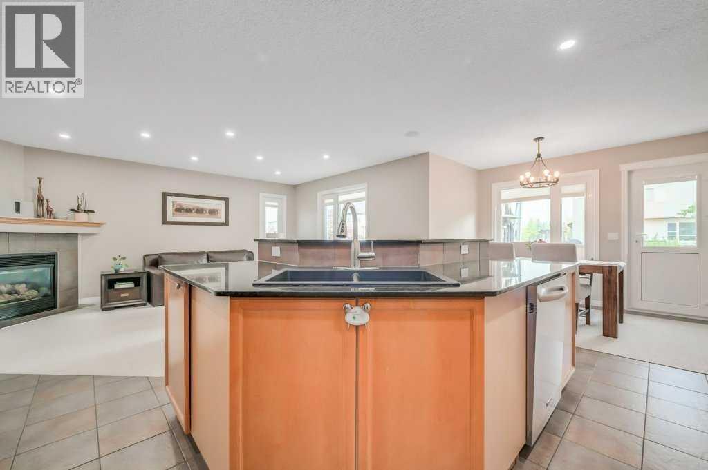 Photo 11 of 4 Cougarstone Common Sw, Calgary AB