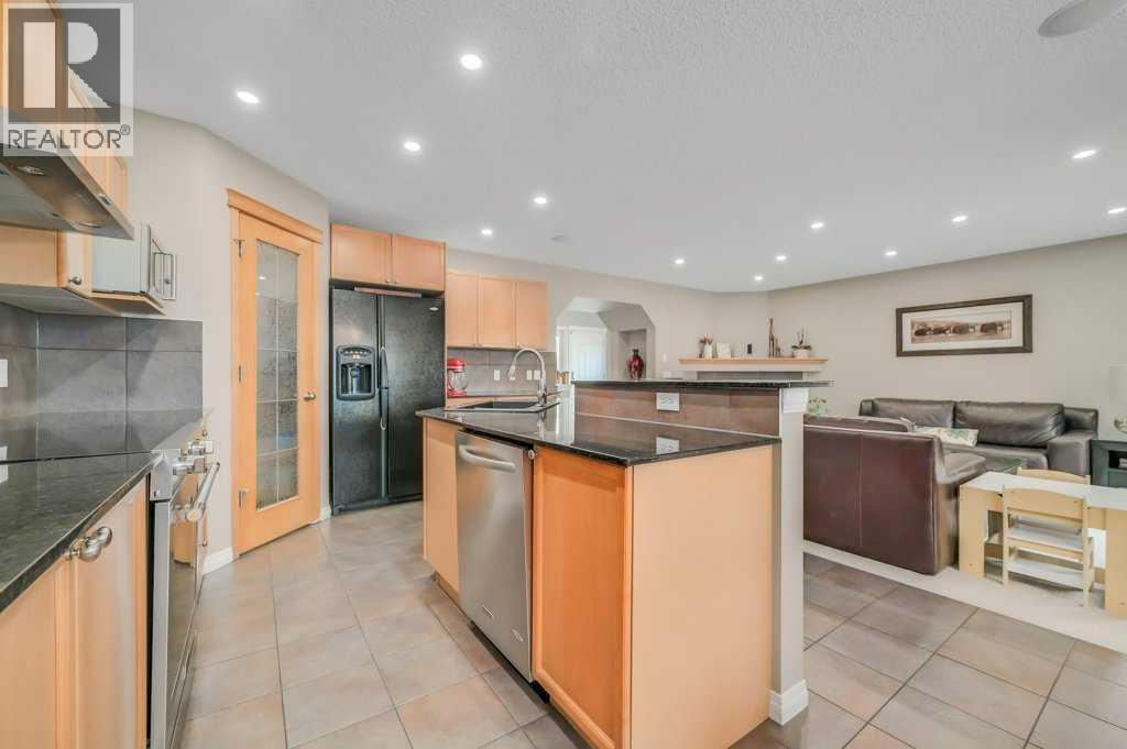 Photo 9 of 4 Cougarstone Common Sw, Calgary AB