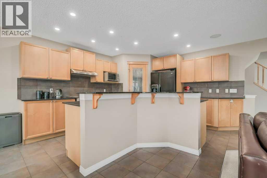 Photo 8 of 4 Cougarstone Common Sw, Calgary AB